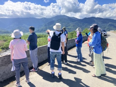 Postcard-like panorama of the Luoshan SEPL. 